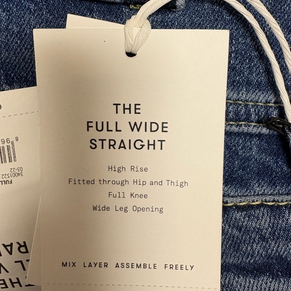 Free Assembly “The Full Wide Straight” Blue Jeans size 6 - Picture 7 of 9